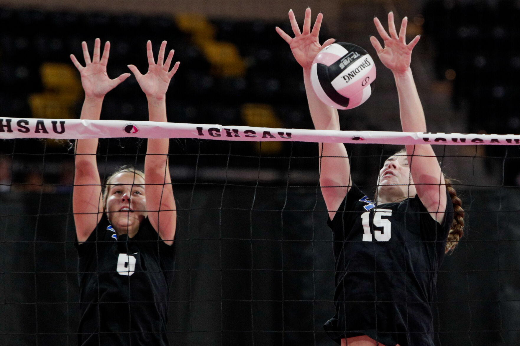 110122-qc-spt-volley-ball db-24.jpg